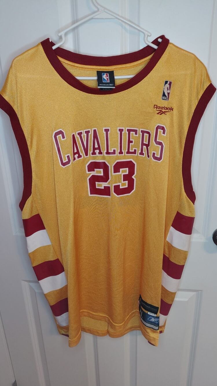 Vtg Reebok NBA LeBron James Cleveland Cavaliers Hardwood Classics Jersey Yellow